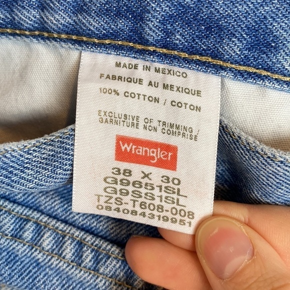 VINTAGE WRANGLER cut off distressed high waisted jean shorts size 38 waist - Picture 6 of 6